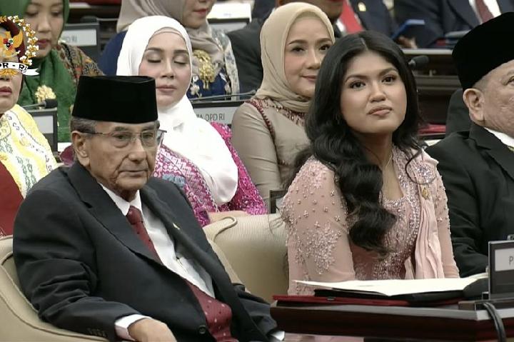 152 Anggota DPR RI Periode 2024-2029 Resmi Dilantik, Senator Ismeth Abdullah Dapil Kepri Pimpinan Sementara